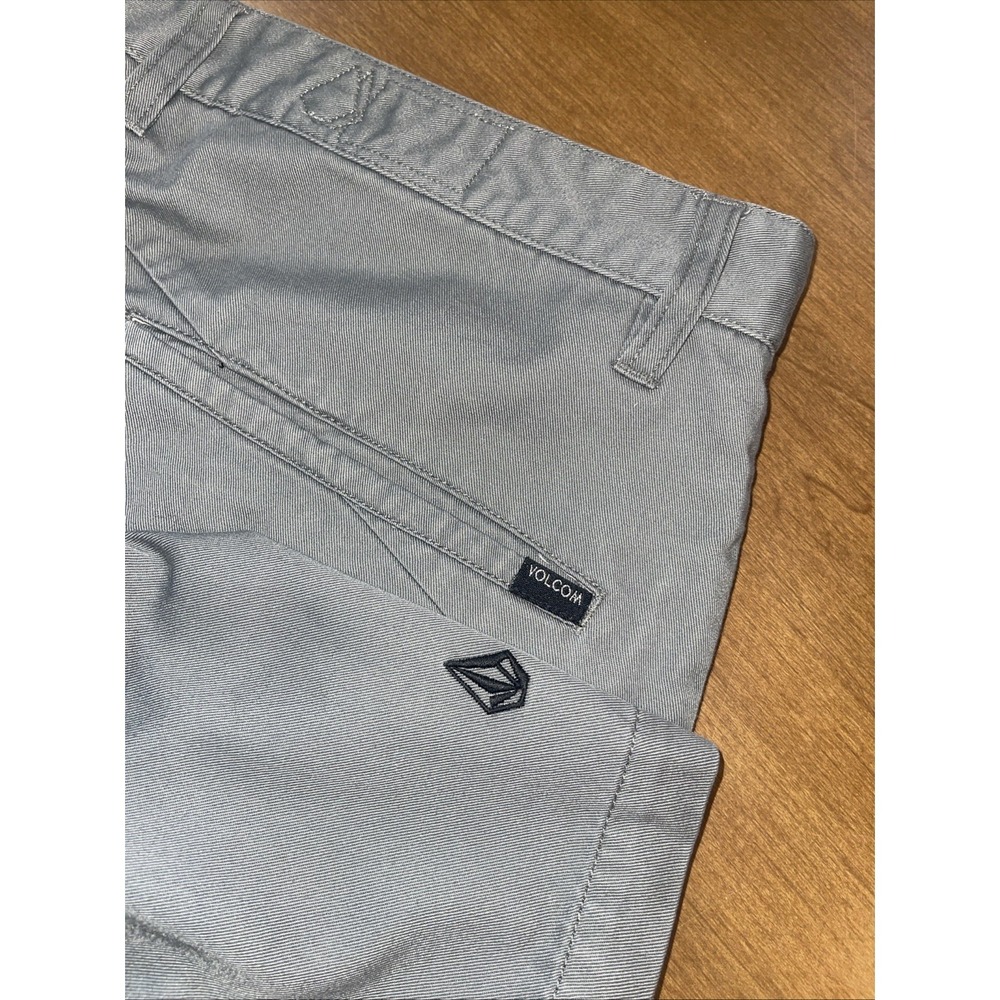 Volcom Stone Corpo Class Cargo Shorts Men 34 Gray Flat Front Logo Slash Pockets